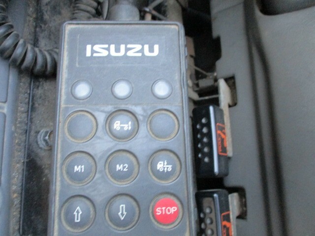 いすゞ ギガ 大型 平ボディ（クレーン付） PDG-CYY77V8(7752) 41枚目