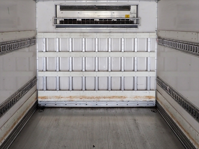 Isuzu forward 6studs large Freezer box_body 2PG-FTR90V2(93164) 9枚目