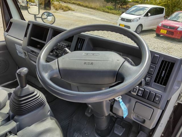 いすゞ エルフ 小型 バン SKG-NJS85AN(9399) 31枚目