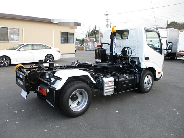日野 デュトロ 小型 コンテナ専用車 2RG-XZU605M(9573) 3枚目