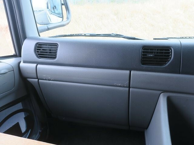 UDトラックス（日産） クオン 大型 ウィング LKG-CG5ZA(27446) 15枚目