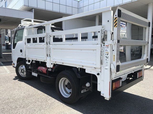 いすゞ エルフ 小型 平ボディ 2RG-NKR88A(111681) 6枚目