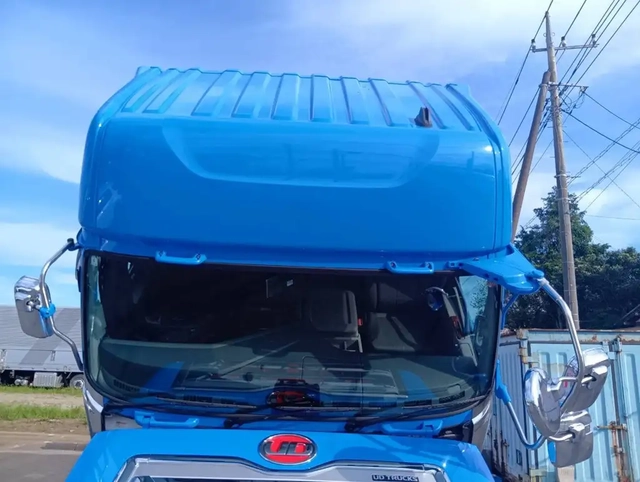 日産自動車 クオン 大型 トラクタ 2DG-GW6ELH(112846) 11枚目