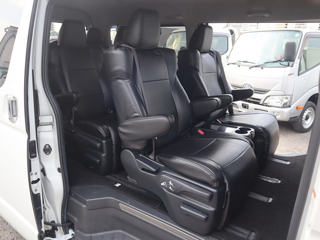 トヨタ ハイエース 小型 バン CBA-TRH214W(89408) 18枚目
