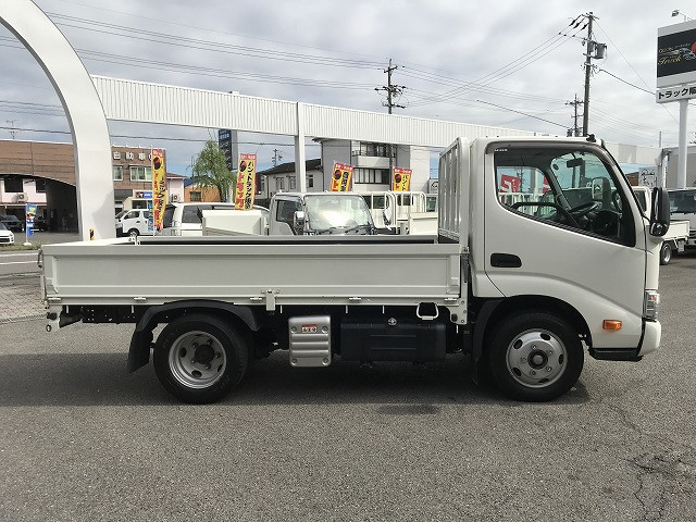 日野 デュトロ 小型 平ボディ 2RG-XZU605M(112642) 8枚目