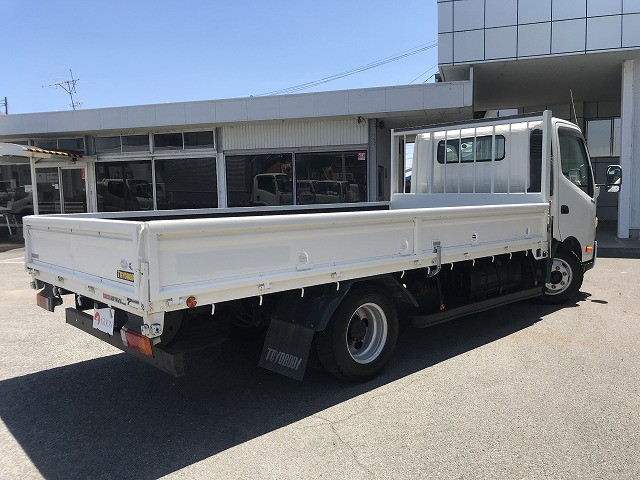 日野 デュトロ 小型 平ボディ SKG-XZU710M(110165) 6枚目
