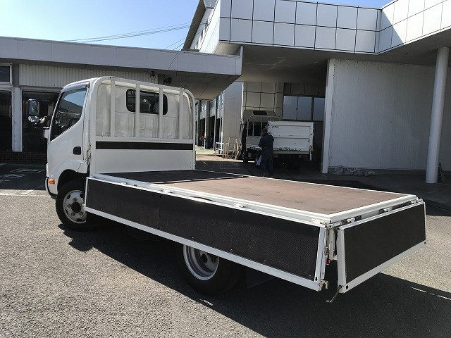 日野 デュトロ 小型 平ボディ 2RG-XZU605M(113100) 11枚目