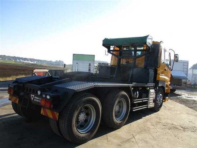 いすゞ ギガ 大型 トラクタ QDG-EXZ52AJ(37775) 3枚目
