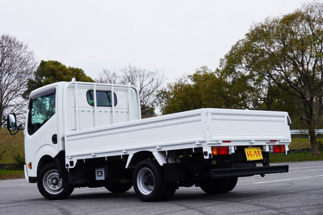 日産自動車 アトラス 小型 平ボディ CBF-SQ2F24(110267) 11枚目
