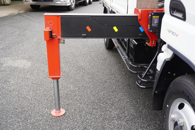 三菱ふそう キャンター 小型 平ボディ（クレーン付） 2RG-FEAV0(105888) 24枚目