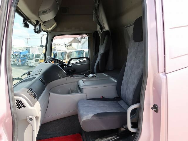 UDトラックス（日産） クオン 大型 ウィング LKG-CG5ZE(40972) 22枚目