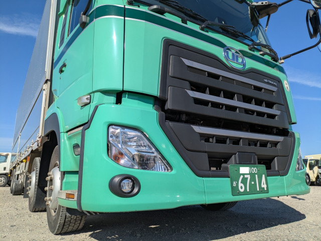 UDトラックス（日産） クオン 大型 ウィング 2PG-CG5CA(105686) 4枚目