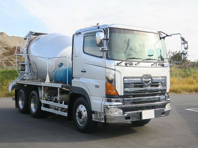 日野 プロフィア 大型 ミキサー車 BDG-FS1EKXA(35522) 2枚目