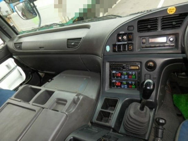 いすゞ ギガ 大型 冷蔵冷凍バン PDG-CYJ52W8(6664) 6枚目