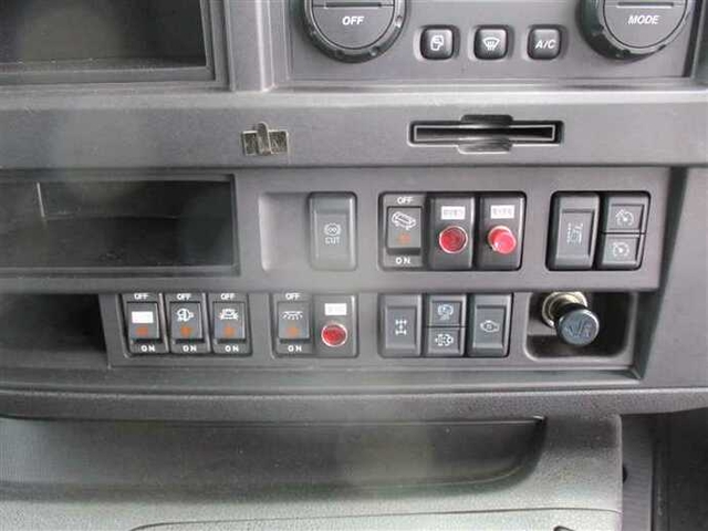 いすゞ ギガ 大型 ウィング QKG-CYJ77B(41004) 10枚目