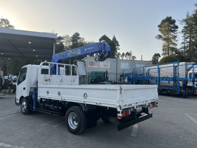 トヨタ ダイナ 小型 平ボディ（クレーン付） 2RG-XZU710(105393) 5枚目