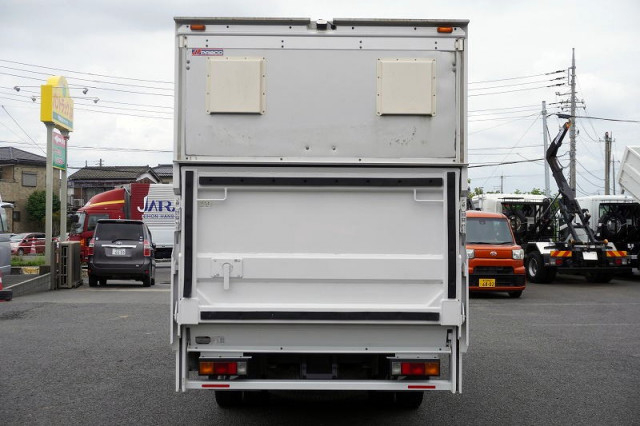 三菱ふそう キャンター 小型 バン TPG-FDA50(110768) 4枚目