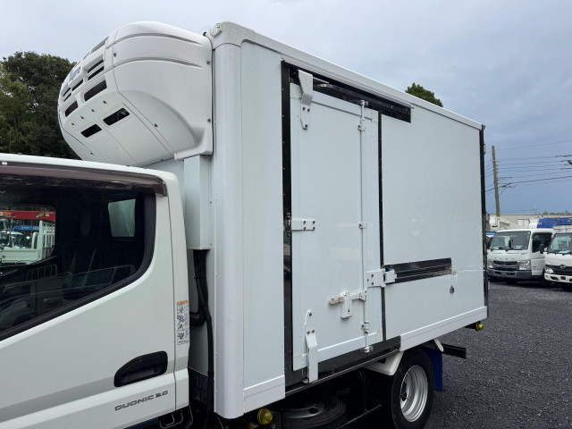 三菱ふそう キャンター 小型 冷蔵冷凍バン TPG-FBA50(113243) 9枚目