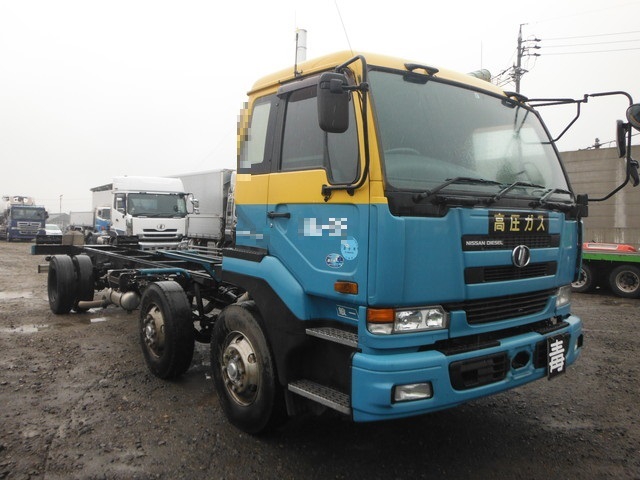 日産自動車 その他・不明 大型 キャブ付きシャーシ KL-CV48EE(1345) 1枚目