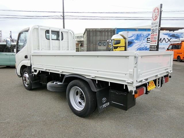 トヨタ トヨエース 小型 平ボディ PB-XZU301(111748) 7枚目