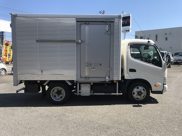 日野 デュトロ 小型 バン 2RG-XZU605M(103756) 8枚目
