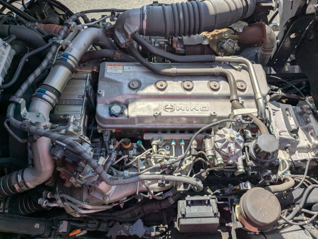 日野 プロフィア 大型 冷蔵冷凍バン 2DG-FR1AHC(108236) 42枚目