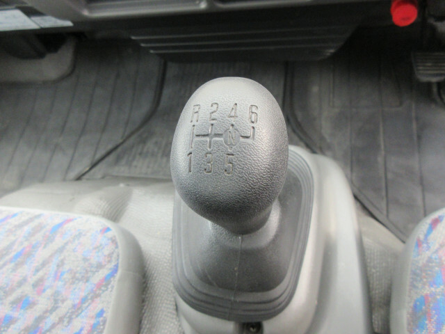 いすゞ エルフ 小型 バン KR-NPR81LAV(6646) 42枚目