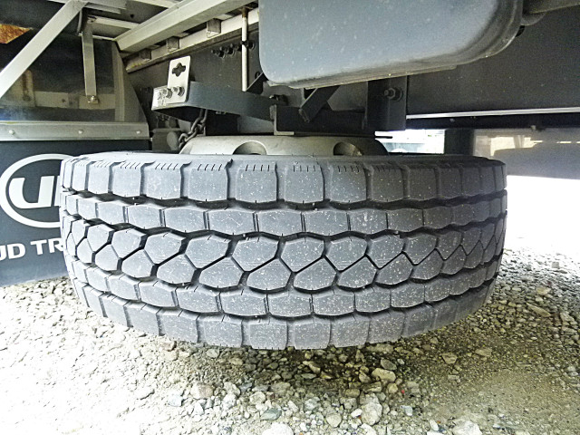 UDトラックス（日産） クオン 大型 ウィング 2PG-CG5CA(113977) 33枚目