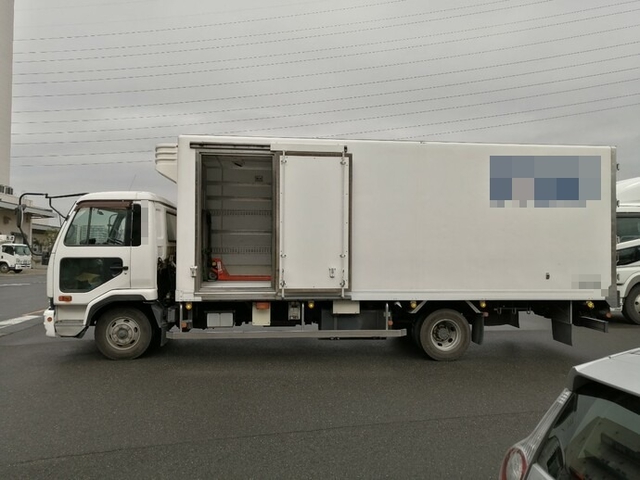 UDトラックス（日産） コンドル 中型 冷蔵冷凍バン PB-MK36A(5519) 17枚目