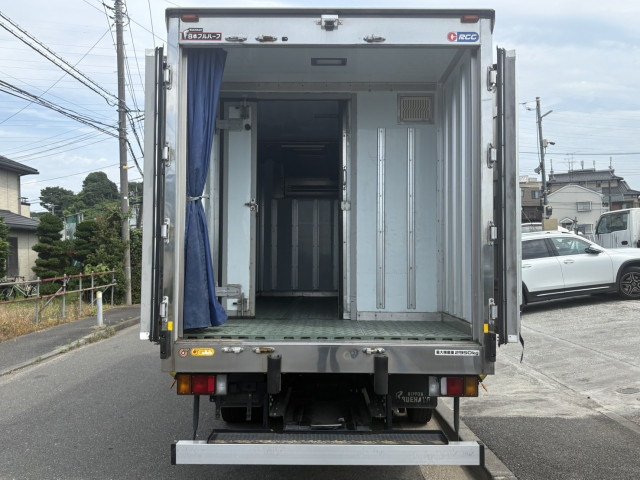 いすゞ エルフ 小型 冷蔵冷凍バン TPG-NPR85AN(110609) 9枚目