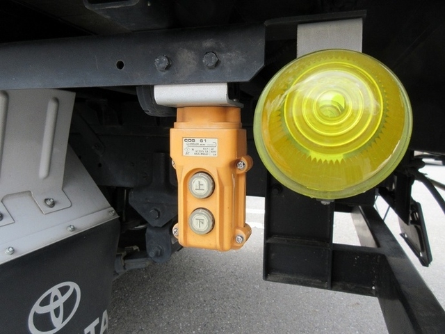 トヨタ トヨエース 小型 バン TKG-XZU605(6601) 10枚目