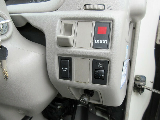 トヨタ トヨエース 小型 バン PB-XZU348(10153) 32枚目