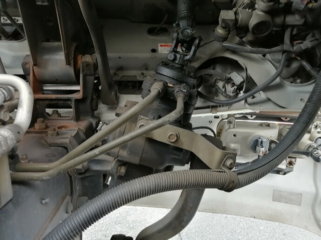 UDトラックス（日産） コンドル 中型 冷蔵冷凍バン PB-MK36A(5519) 75枚目