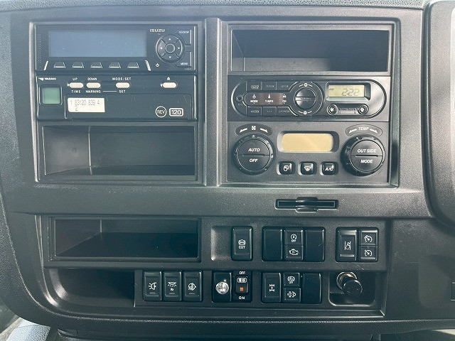 いすゞ ギガ 大型 ウィング 2PG-CYJ77C(109394) 25枚目