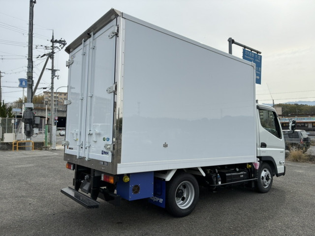 三菱ふそう キャンター 小型 冷蔵冷凍バン 2RG-FBA20(106380) 6枚目