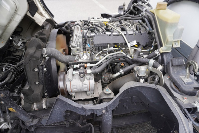 三菱ふそう キャンター 小型 冷蔵冷凍バン TKG-FEA50(109680) 13枚目