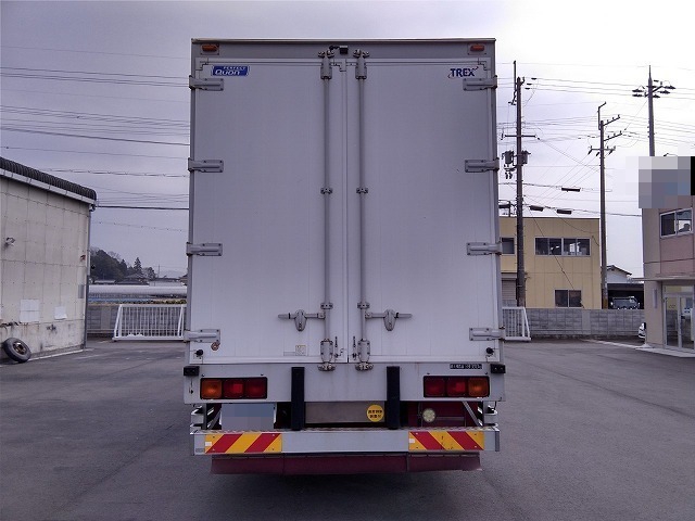 UDトラックス（日産） クオン 大型 ウィング QKG-CD5ZA(8952) 4枚目