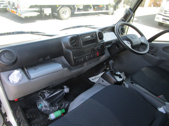 日野 デュトロ 小型 冷蔵冷凍バン 2WG-XZU606N(111650) 22枚目