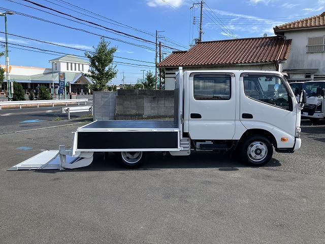 日野 デュトロ 小型 Wキャブ 2RG-XZU605M(109417) 12枚目