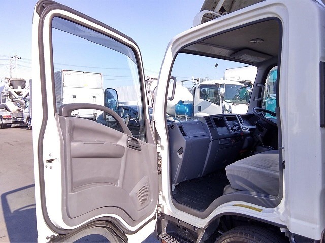 いすゞ エルフ 小型 バン TPG-NLR85AN(11606) 28枚目