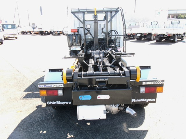 三菱ふそう キャンター 小型 コンテナ専用車 2RG-FBAV0(113198) 7枚目
