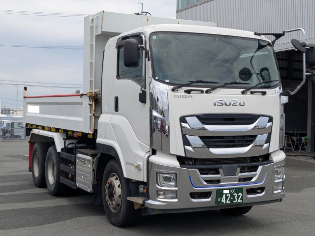 いすゞ ギガ 大型 土砂ダンプ 2PG-CXZ77CT(105466) 2枚目