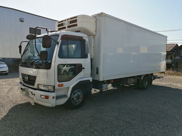 UDトラックス（日産） コンドル 中型 冷蔵冷凍バン BDG-MK36C(5466) 3枚目