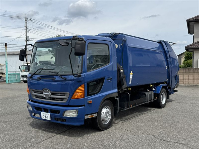 日野 レンジャー 中型 塵芥車（プレス式） BDG-FC7JGWA(110695) 1枚目
