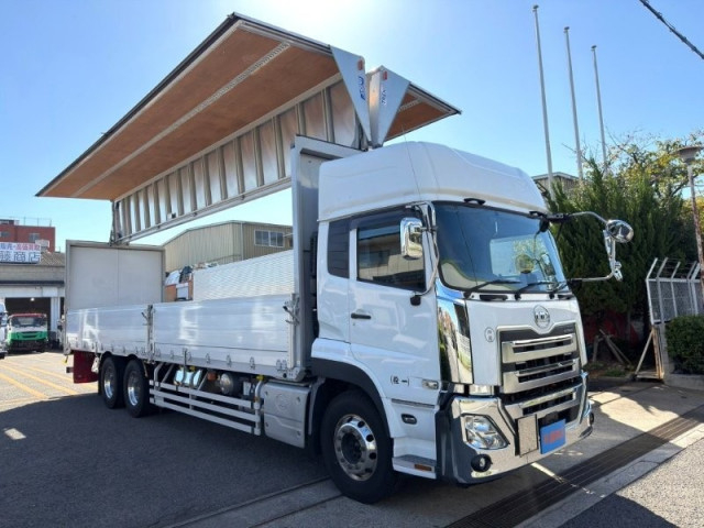 UDトラックス（日産） クオン 大型 ウィング 2PG-CD5CA(112941) 6枚目