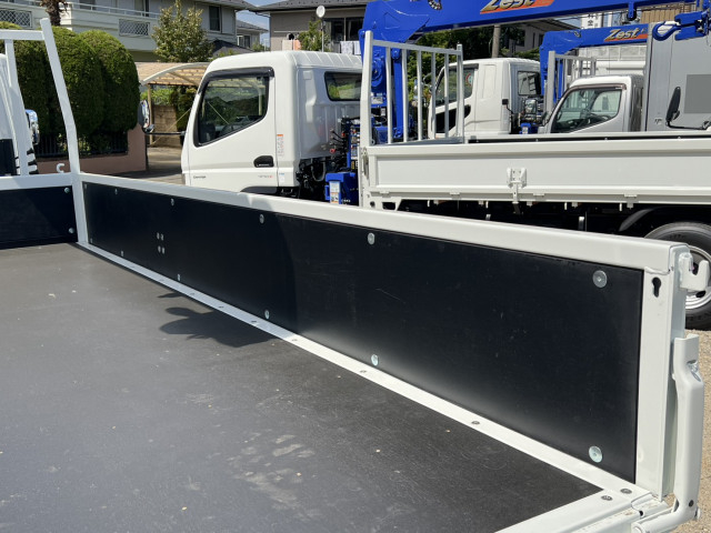 三菱ふそう キャンター 小型 平ボディ（クレーン付） 2RG-FEAV0(110911) 11枚目