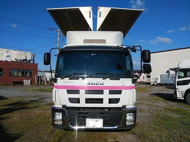 Isuzu giga Large Wing body LKG-CYJ77A(31662) 3枚目