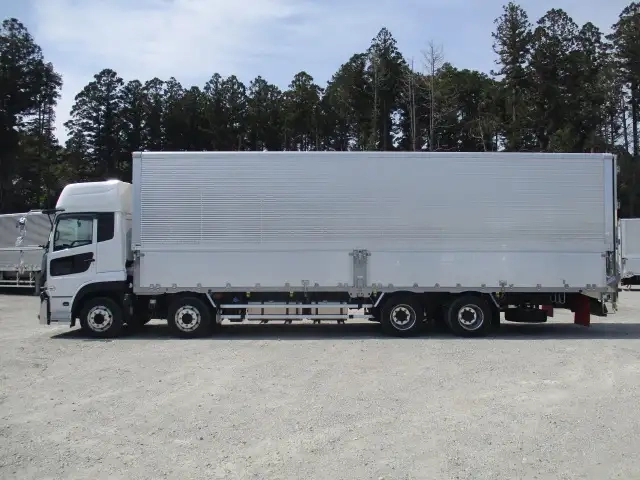 日産自動車 クオン 大型 ウィング 2RG-CG5FA(111203) 8枚目