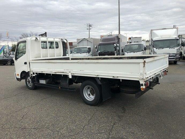 日野 デュトロ 小型 平ボディ TKG-XZU775M(9456) 4枚目