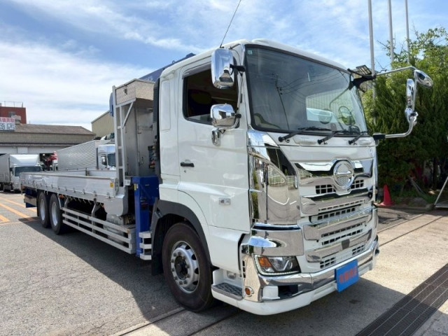 日野 プロフィア 大型 平ボディ（クレーン付） 2DG-FR1AHG(105767) 2枚目